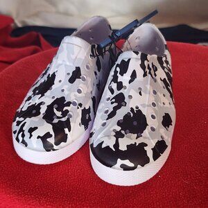 DSG Youth White Gray and Black Camo Non Marking Sole EVA Slip On Shoes Size 11K